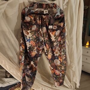 Floral Women's Joggers M/L Market Of Stars Nwt